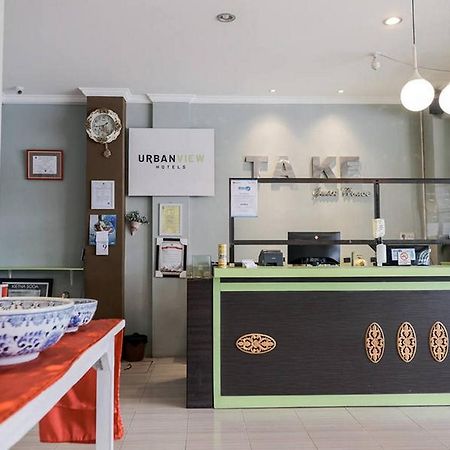 Urbanview Hotel Ta Ke Jelutung Puncak Jambi Buitenkant foto