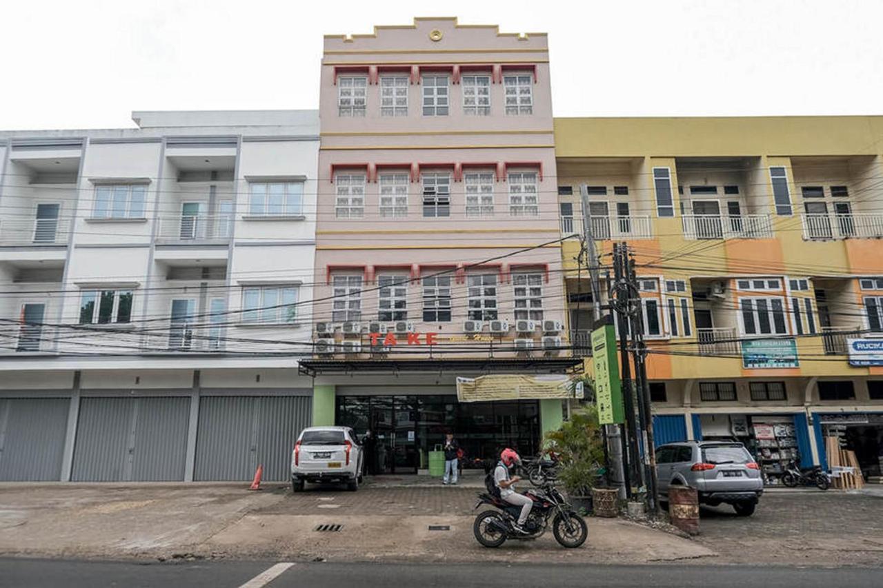 Urbanview Hotel Ta Ke Jelutung Puncak Jambi Buitenkant foto