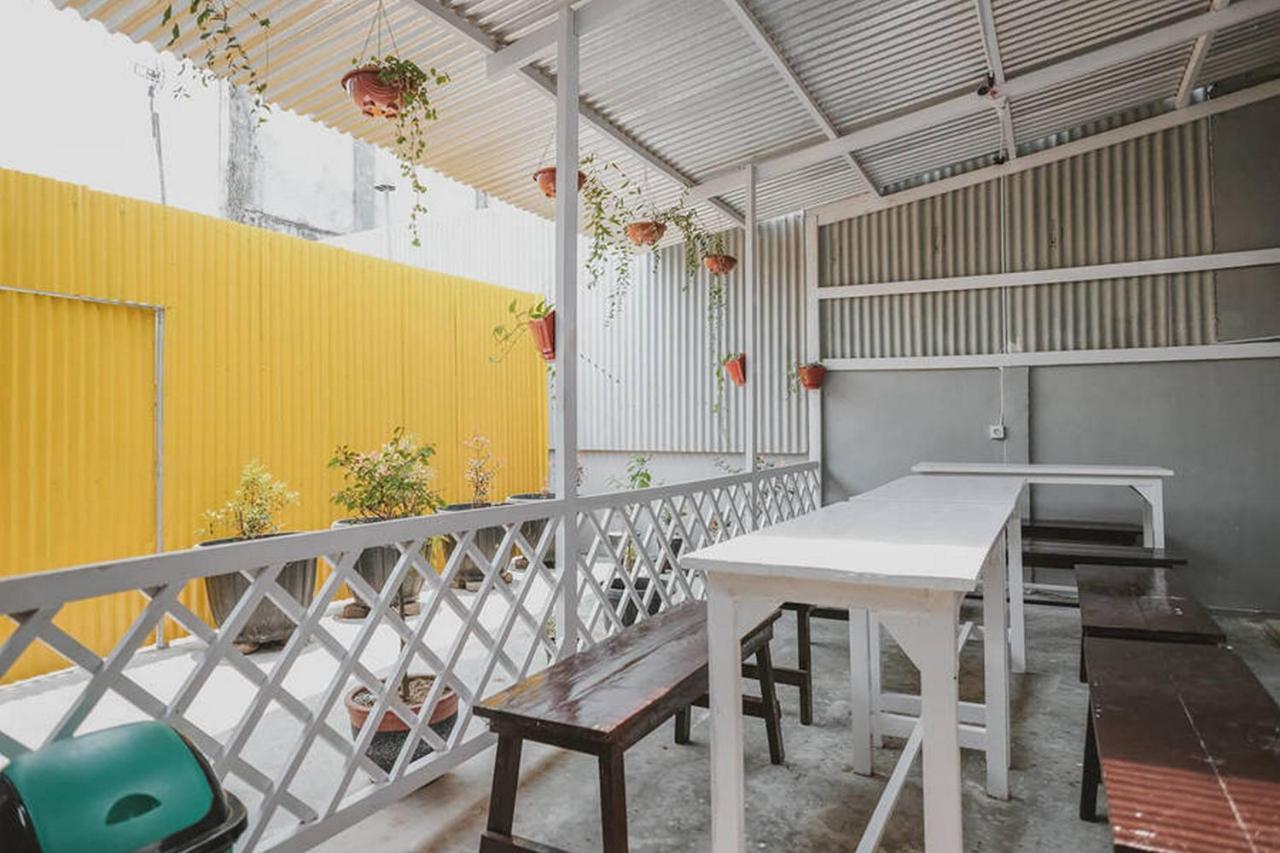 Urbanview Hotel Ta Ke Jelutung Puncak Jambi Buitenkant foto